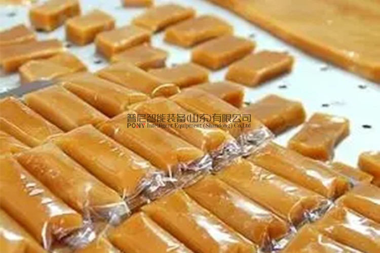 復(fù)烘是果蔬糕烘干工藝的關(guān)鍵，果蔬糕烘干機的使用技巧