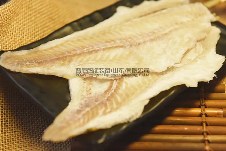 使用空氣能鱈魚烘干機制作鹽漬鱈魚片
